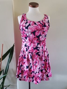 SWIM365 NWOT Floral Print Plus Size Swimsuit - Sizw 20